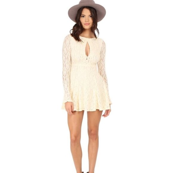 FREE PEOPLE Cream Lace Long Sleeve Boho Dress sz Small EUC - Picture 3 of 16